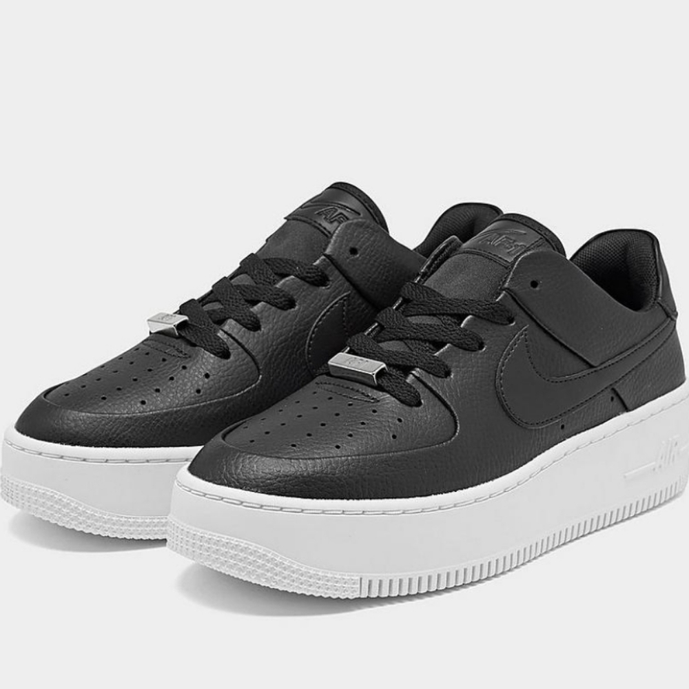 Nike Air Force 1 Sage Low with box- Size 6